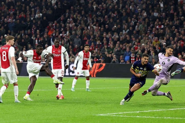 Ajax ghi bàn từ điều luật kỳ lạ nhất tại cúp C2 553926