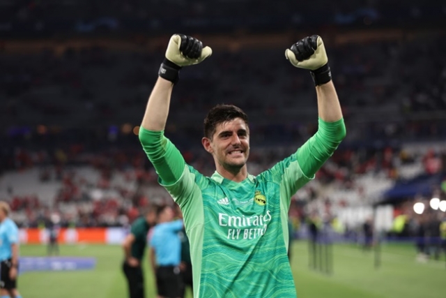 Giành Champions League, Courtois tranh thủ chọc ngoáy CĐV Chelsea 142455