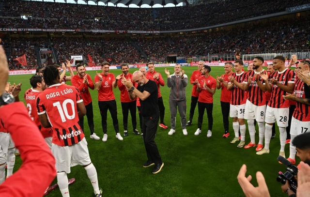 Stefano Pioli kết thúc hành trình với AC Milan 469452