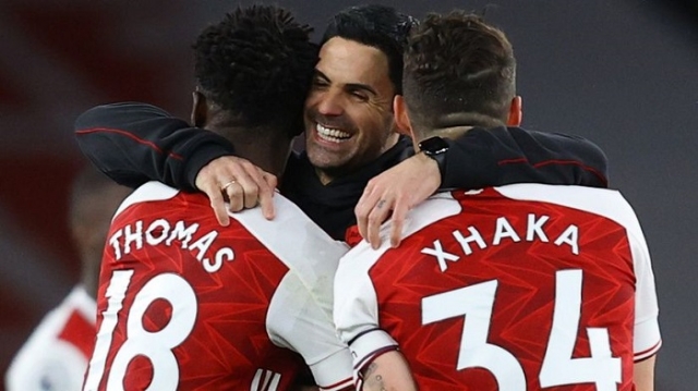 arsenal-dam-phan-mang-ve-may-quet-cua-juventus-1