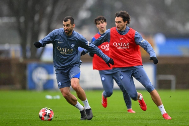 Trong trận bán kết, Mkhitaryan đá chính và thi đấu 79 phút, trong khi Darmian vào sân từ ghế dự bị ở hiệp 2