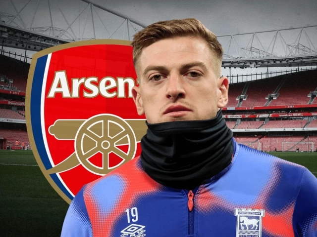 Liam Delap - tiền đạo đến từ Ipswich Town bất ngờ lọt vào tầm ngắm của Arsenal.