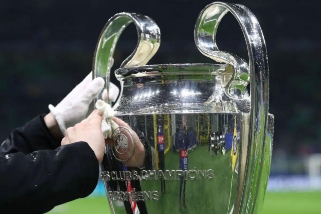 Serie A sẽ phải điều chỉnh lịch thi đấu nếu Napoli và Inter phải đá trận play-off