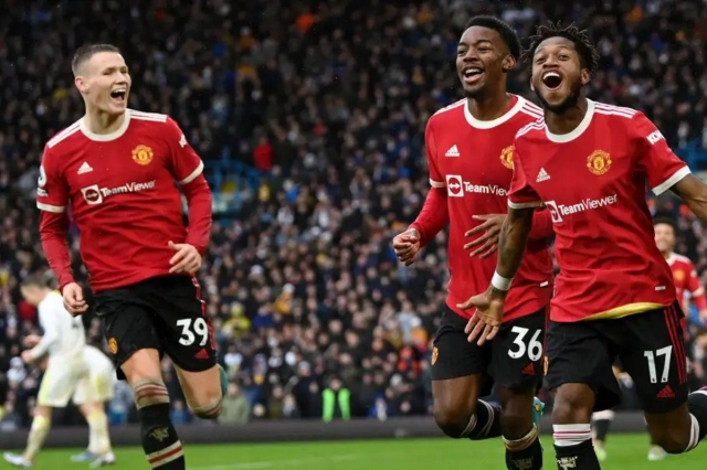 Bộ đôi McTominay và Fred thường xuyên bị CĐV chỉ trích khi đội nhà chơi tệ trước các đối thủ mạnh.