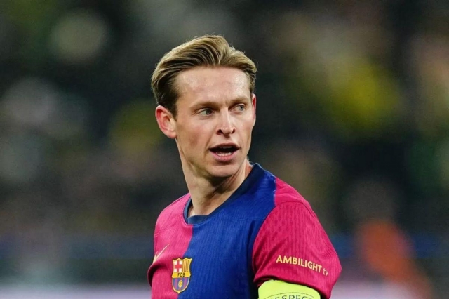 Frenkie de Jong có thể rời khỏi Barca hè này.