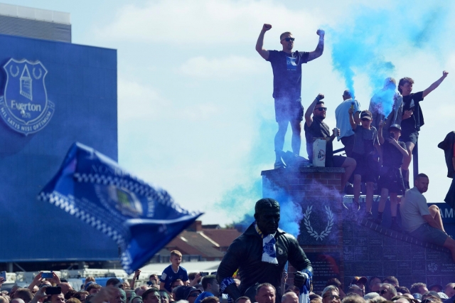 Trận đấu đầy cảm xúc của các cđv Everton. Ảnh: CLB