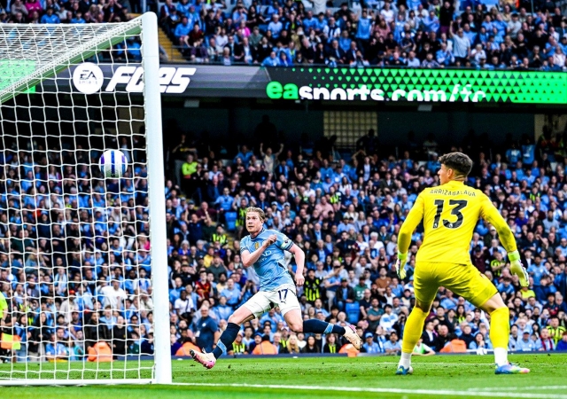 Napoli tiến rất gần đến chữ kí của KDB (nguồn ảnh Twitter)