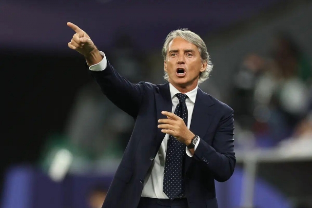 Roberto Mancini có thể quay trở lại Ý dẫn dắt AC Milan.