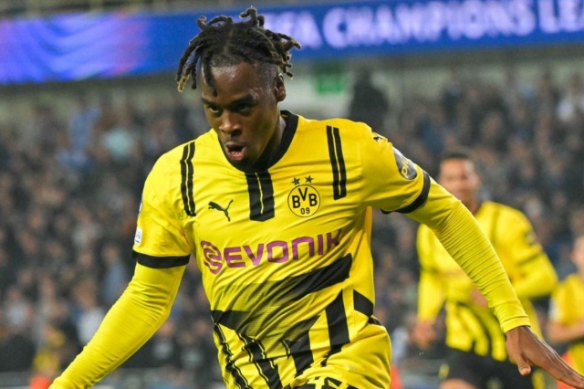 Jamie Gittens gia nhập Borussia Dortmund vào năm 2020 và ra mắt đội tuyển U21 Anh vào tháng 9 năm ngoái.