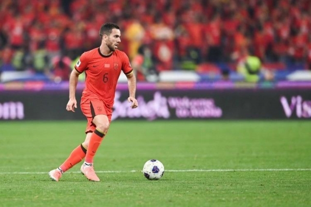 Sérginho bị chỉ trích không thương tiếc (Ảnh: News QQ)