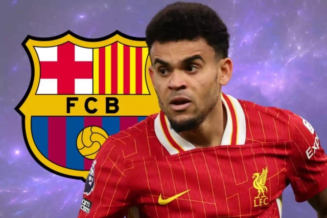 Luis Diaz của Liverpool có thể là lựa chọn hợp lý hơn đối với tình hình Barca hiện tại (Ảnh: Madrid-Barcelona).