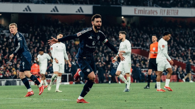 Trận cầu tâm điểm vòng 1 Premier League (Ảnh: FA Emirates Cup)