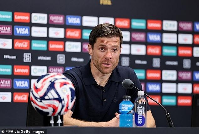 HLV Alonso chia sẻ về tình trạng của Mbappe