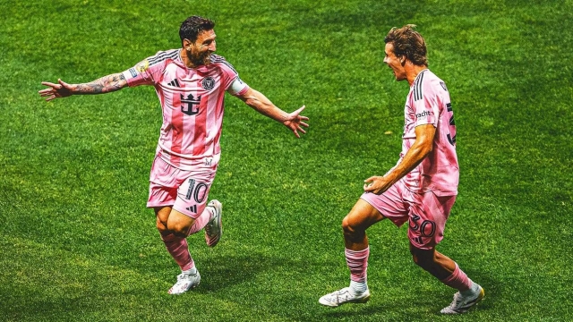 Messi là số 1 trong lịch sử bóng đá (Ảnh: NBC)