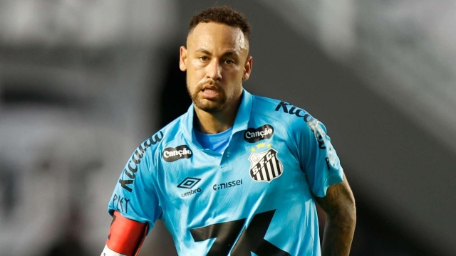 Neymar chia sẻ quyết định ở lại Santos
