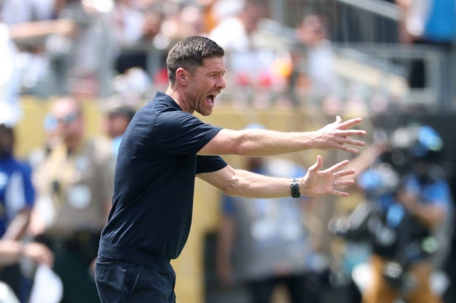 Xabi Alonso đau đầu lựa chọn nhân sự hàng thủ trước trận gặp Juventus (Ảnh: Madrid Universal).