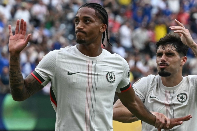 Anh không ăn mừng quá cuồng nhiệt sau 2 bàn thắng này (Ảnh: SkySport)