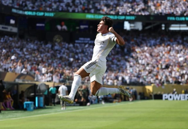 Sau sự ra đi của Theo Hernandez, AC Milan nhắm Fran Garcia để thay thế (Ảnh: Buda Mendes)