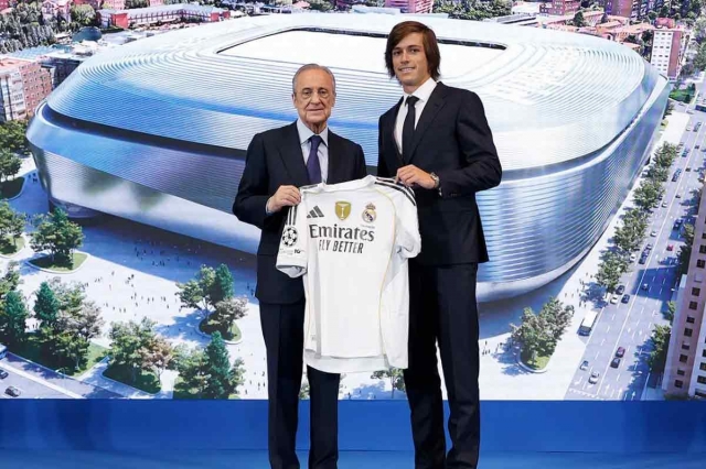Carreras trở lại Real Madrid sau 5 năm 'phiêu bạt' (Ảnh: Real Madrid).