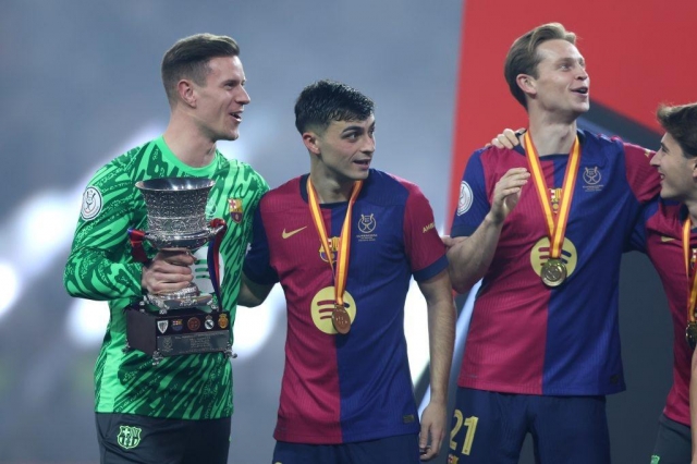 Ter Stegen được cho là dã vắng mặt trong buổi tập đầu tiên của Barcelona chuản bị cho mùa giải mới (Ảnh: David Ramos)
