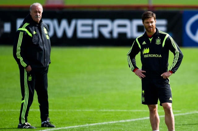 Vicente del Bosque tin rằng Xabi Alonso sẽ thành công tại Real Madrid (Ảnh: David Ramos)