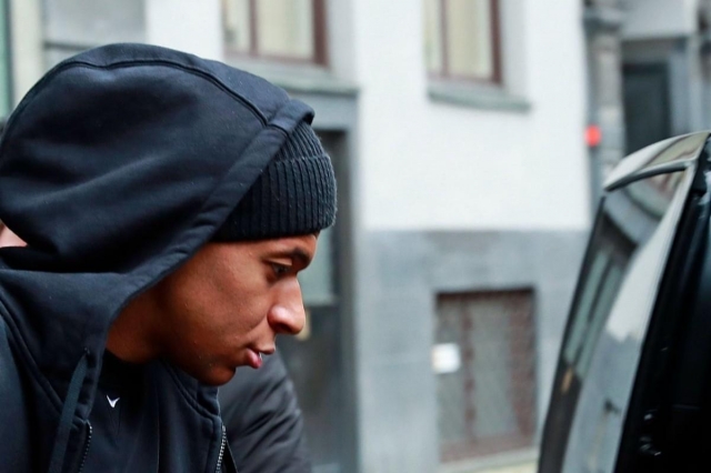Mbappe sẽ cần phải giải trình với cơ quan điều tra về mục đích của khoản tiền này (Ảnh: BBC)