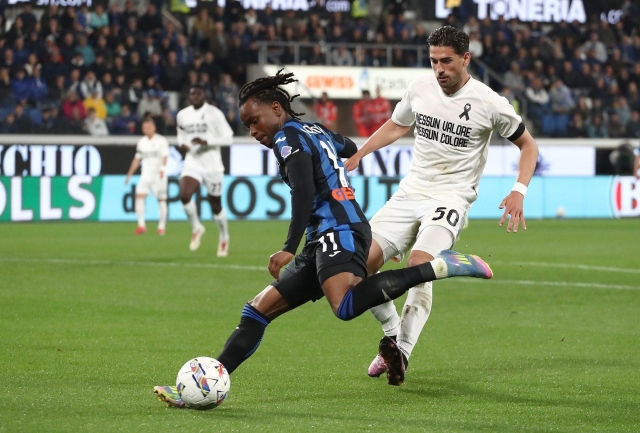 Lookman từng làm mục tiêu chuyển nhượng của Barcelona (Ảnh: Marco Luzzani)