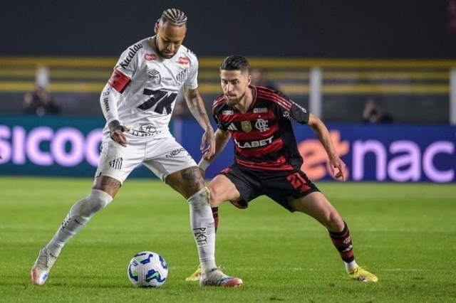 Neymar đang hồi sinh phong độ tại Santos (Ảnh: OneFootball)