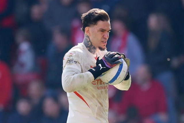 Ederson đã đồng ý các điều khoản cá nhân với Galatasaray (Ảnh: The Mirror).