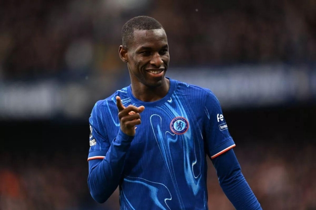 Nicolas Jackson muốn ở lại Premier League (Ảnh: The Mirror).