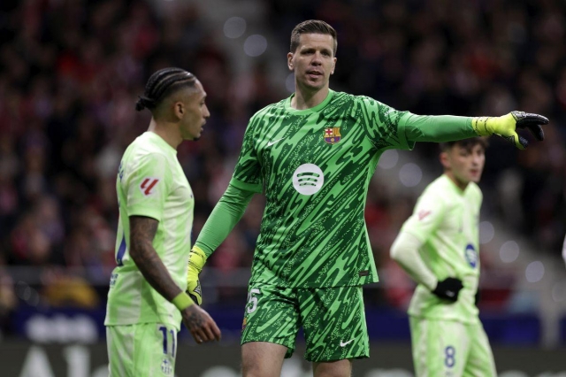 Szczesny chỉ trích lối chơi đúng một kiểu suốt 90 phút của Hansi Flick (Ảnh: Barca Blaugranes).