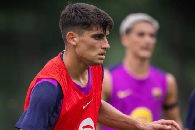 Barca sẽ giữ Gerard Martin ở lại đội một trong mùa giải 2025/26 (Ảnh: Barca Universal).