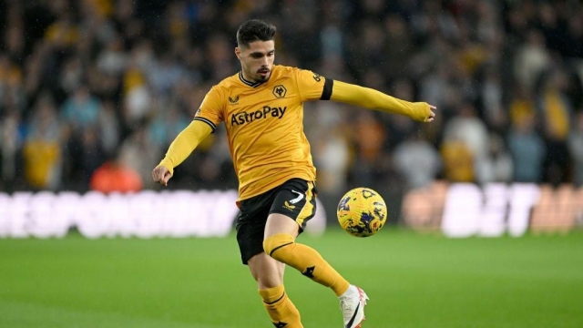 arsenal-vo-mong-voi-neto-104015-1708066452.jpg