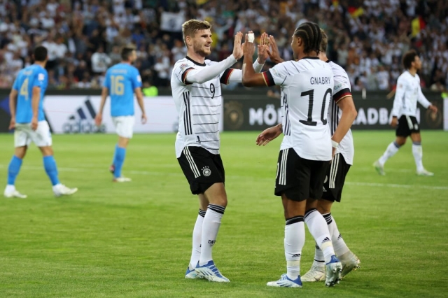Tiền đạo Serge Gnabry vào sân giúp Timo Werner như được 'mở khóa' và liền có cho mình một cú đúp trong vòng 2 phút