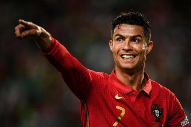 Nói xấu MU xong, Ronaldo xác định luôn thời điểm giải nghệ 217692