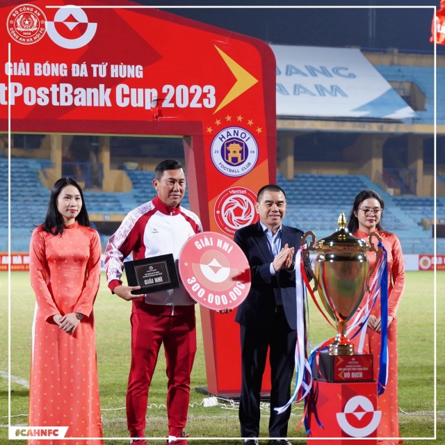 Tân binh CAHN bất ngờ có danh hiệu đầu tiên sau khi thăng hạng V-League 242550