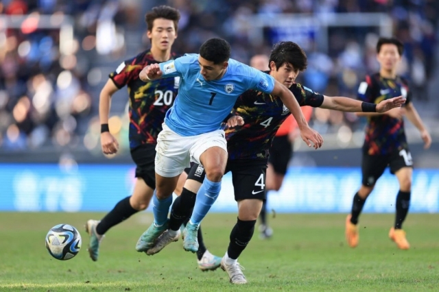 u20-han-quoc-guc-nga-truoc-hien-tuong-u20-world-cup-1686541313.jpg