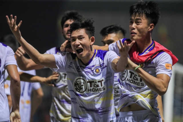 Vòng 6 V-League 2024/25: Ngôi đầu đổi chủ 551603