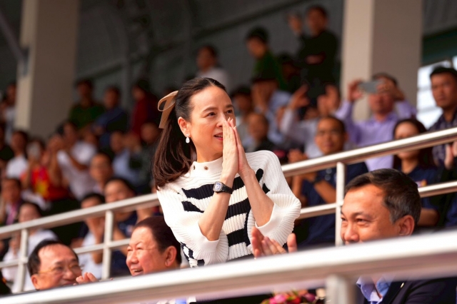Madam Pang nhập viện sau khi trả nợ cho LĐBĐ Thái Lan 625007