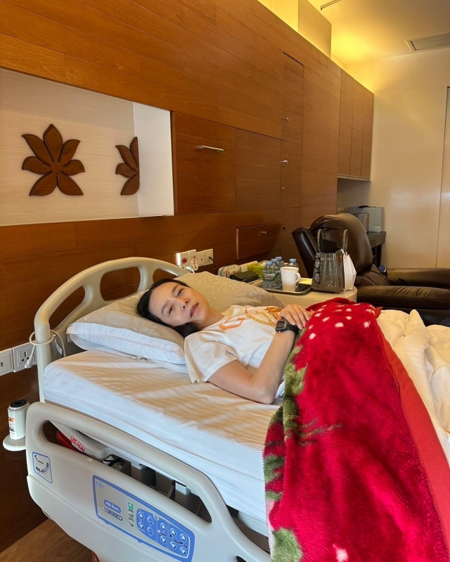 Madam Pang nhập viện sau khi trả nợ cho LĐBĐ Thái Lan 625005