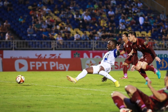 Trực tiếp SLNA vs Bình Định, 18h00 hôm nay 25/6 296052