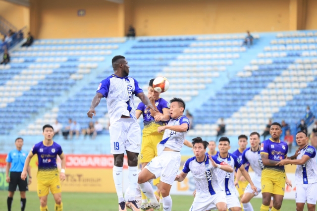Trực tiếp Hà Nội 0-0 SLNA: Thế trận hấp dẫn 298628