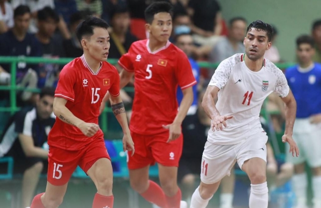 Đức Hoà ghi bàn, ĐT futsal Việt Nam thua đáng tiếc đội hạng 7 thế giới 433582