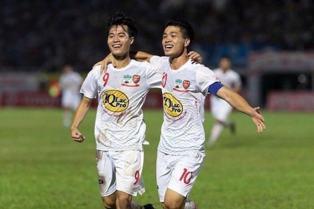 Công Phượng tặng quà khủng cho Văn Toàn trước ngày lên ĐT Việt Nam 639656