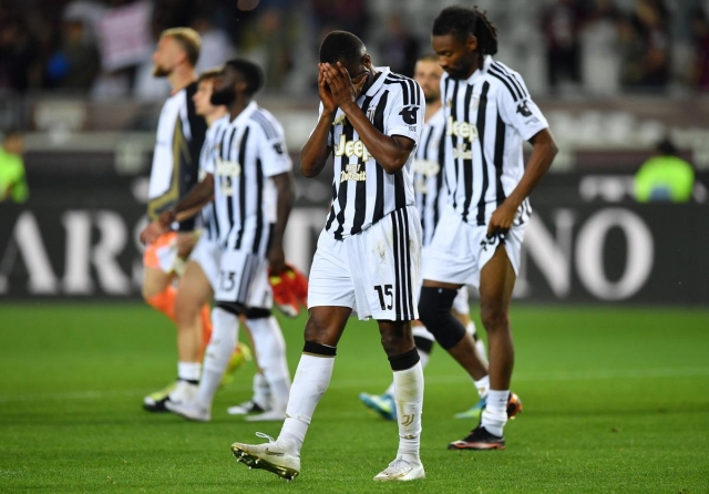 AC Milan c&ugrave;ng Juventus tại c&uacute; sốc lớn sau 34 năm