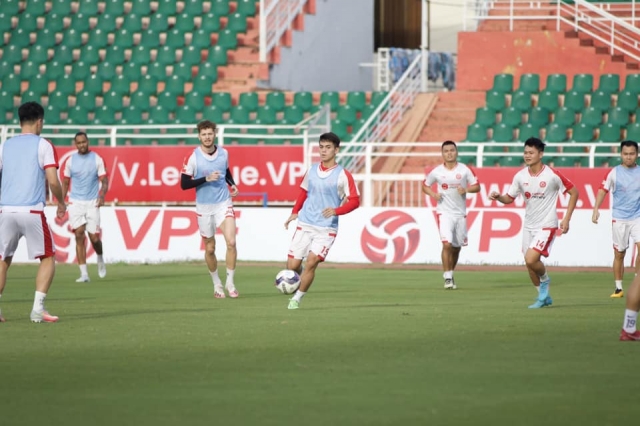 Tích cực tập luyện, 'của hiếm' của bóng đá Việt Nam ra mắt V-League tối nay? 202593