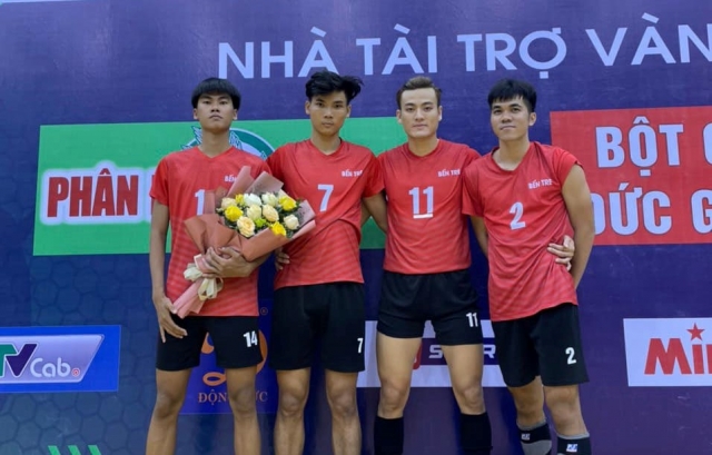 Hết duyên với Bến Tre, hot boy bóng chuyền Phúc Lộc bơ vơ tìm bến đỗ mới 217808