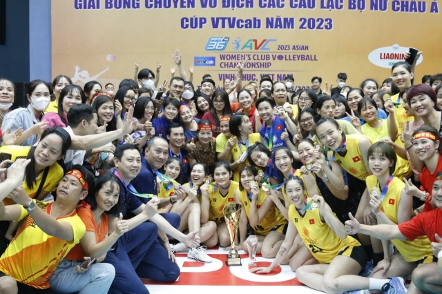 Bóng chuyền nữ Việt Nam 'tạo địa chấn thế giới' trước 5 ngày lên đường dự SEA Games 32 276313