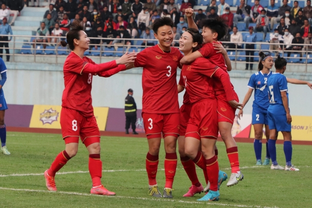 Trực tiếp nữ Việt Nam 2-0 Nepal: Hải Yến lập cú đúp trong 1 phút! 266929