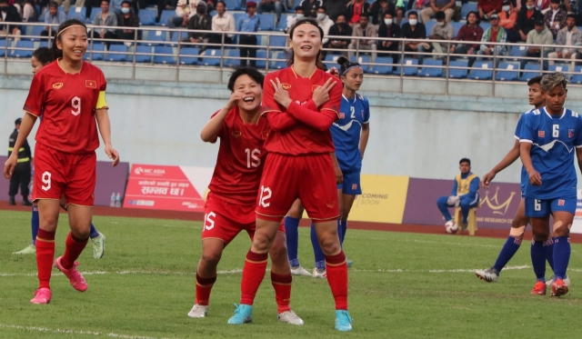 Trực tiếp nữ Việt Nam 2-0 Nepal: Hải Yến lập cú đúp trong 1 phút!-266932